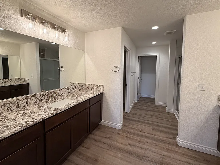 18659 Village Center Dr — Photo 14