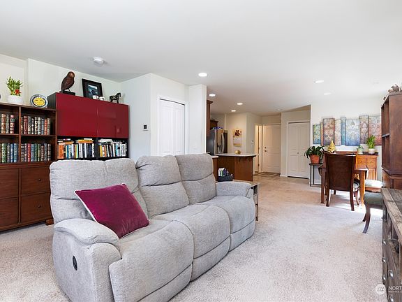 5th image of 4861 E Q Street