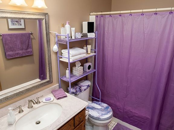 5th image of 1503 Woodbridge Rd APT 1D