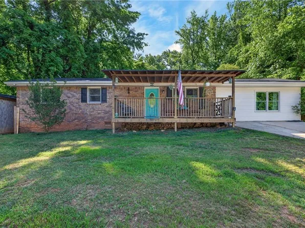 3680 Briar Dr, Lithia Springs, GA 30122