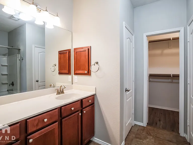 1619 Kawati Way — Photo 10