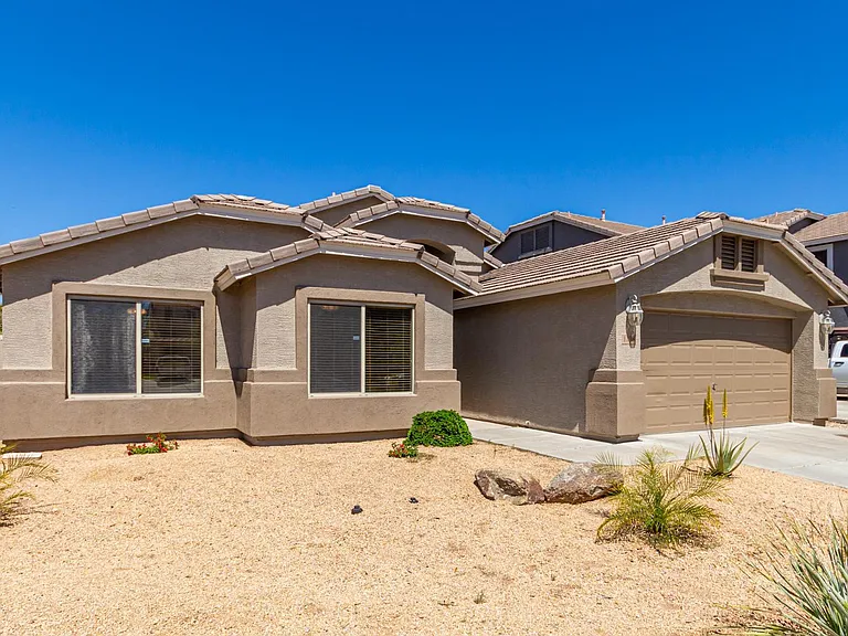 1238 W Dana Dr — Photo 5