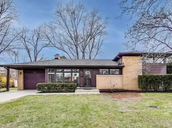 200 S See Gwun Ave, Mount Prospect, IL 60056