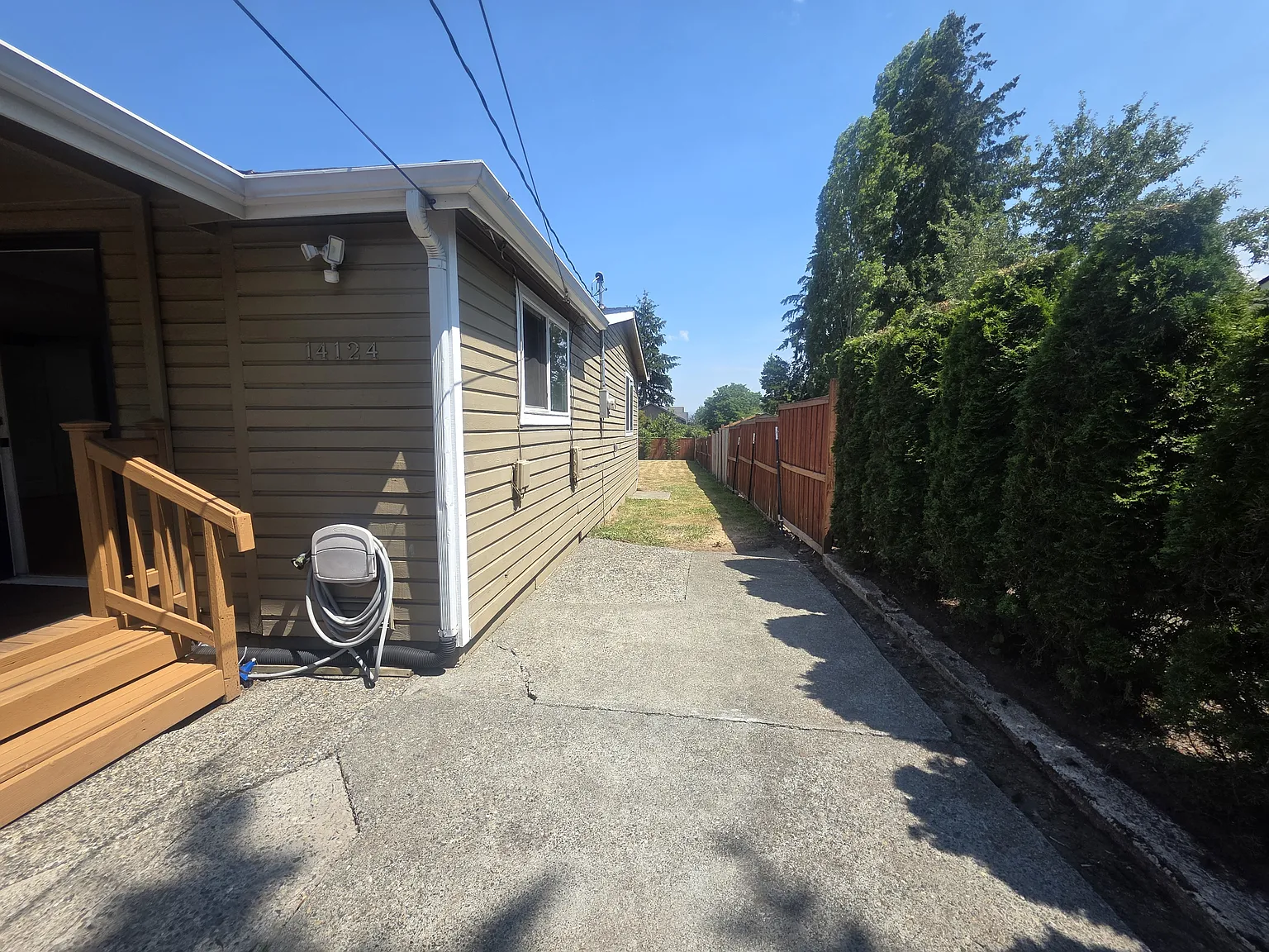 3 bed, 1000 sqft, $2,650 — Photo 3