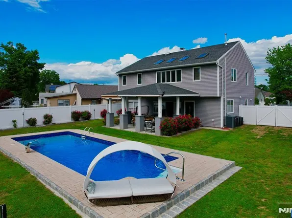59 Hahn Ave, Rochelle Park, NJ 07662