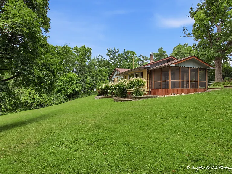 38624 N Miller Rd — Photo 17