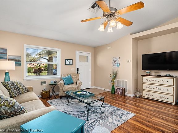 4th image of 2330 Hidden Creek Cir