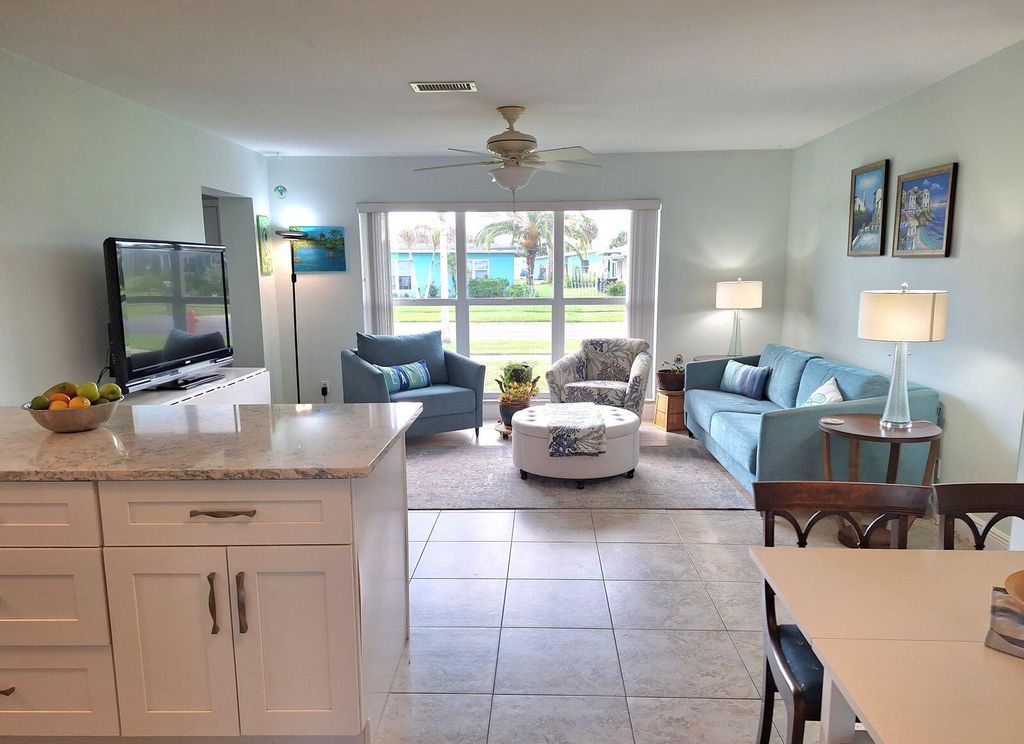 2872 SE Wiltshire Terrace, Port Saint Lucie, FL - View 2