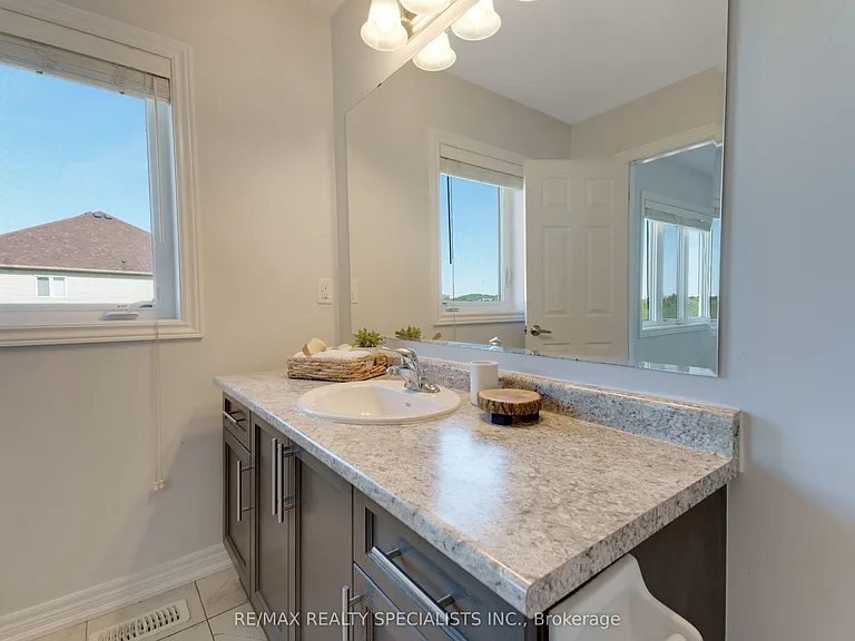 740 Linden Dr #4 — Photo 23