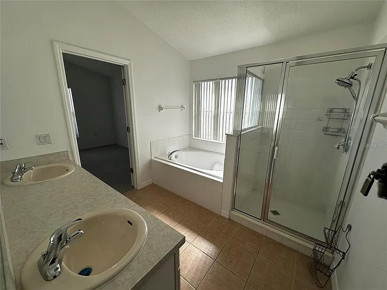 4795 Cumbrian Lakes Dr — Photo 11