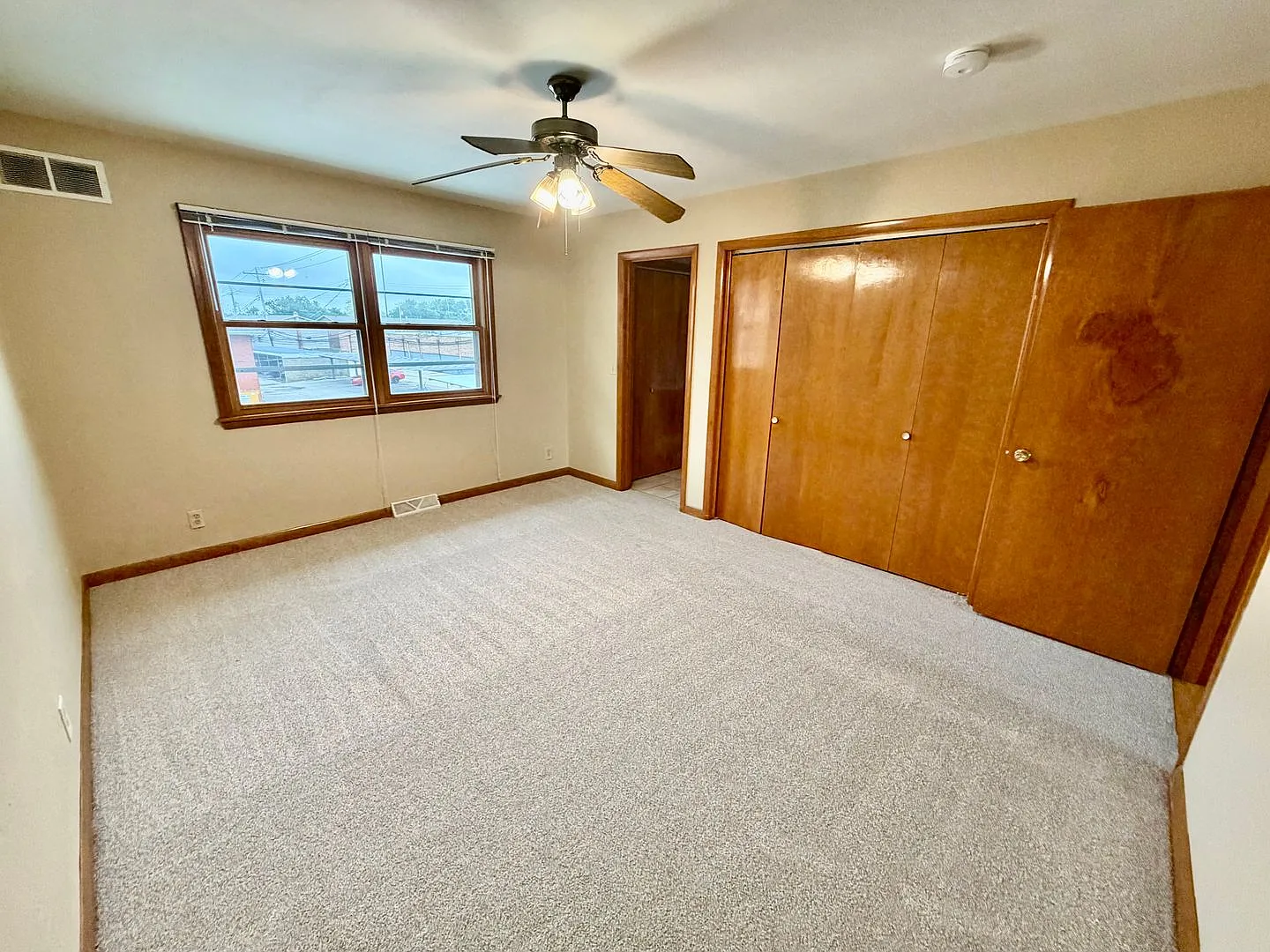 Mecherle Drive Apartments — Photo 3