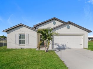 187 Blackstone Dr, Fort Myers, FL 33913
