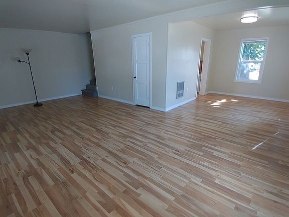 4th image of 1421 Judson Ave