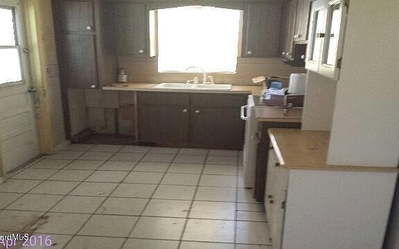 5th image of 2887 Bayeux Ave