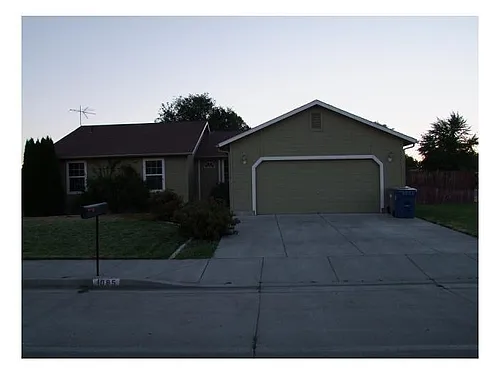 1075 N 14 E Photo 1