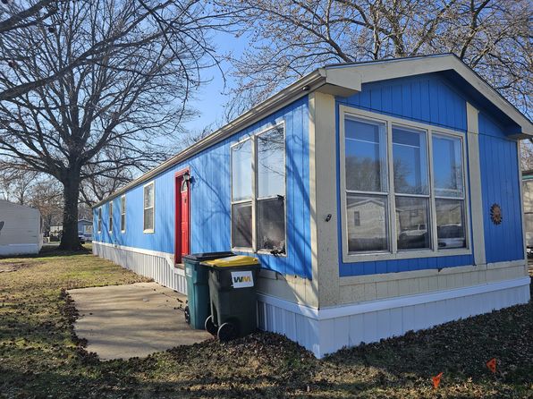 700 N Broadway St #C