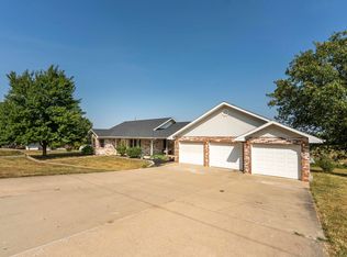 4286 S 90th Rd, Bolivar, MO 65613