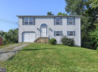 131 Ridgewood Dr, Millersburg, PA 17061