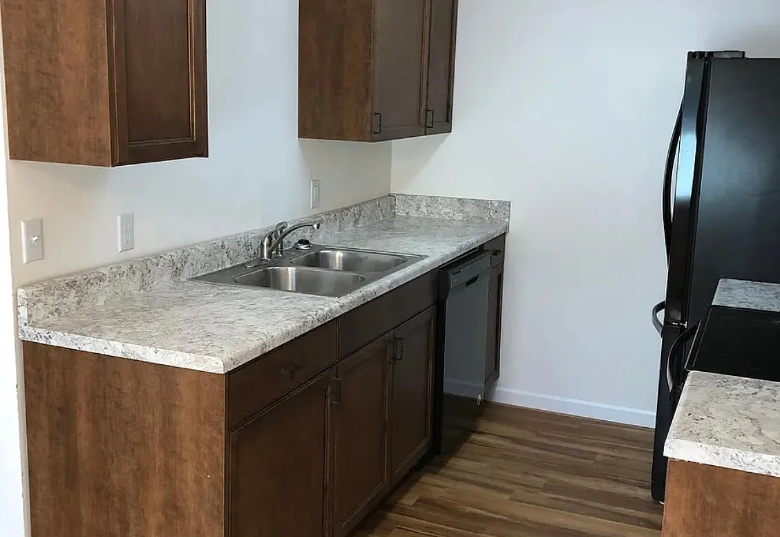 2 bed, 700 sqft, $875 — Photo 4