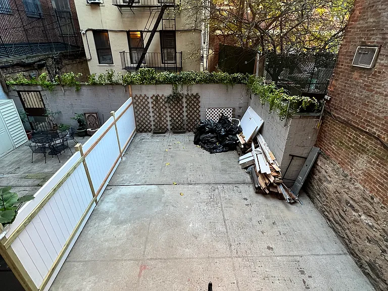333 E 95th St #1C — Photo 2
