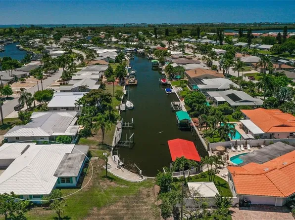 4504 Coral Blvd, Bradenton, FL 34210