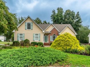 2 Summer Ridge Ct, Durham, NC 27712