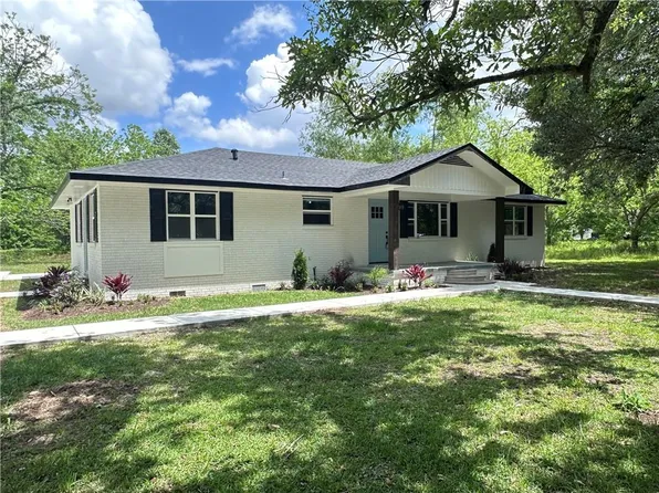 7011-107 S High Way, Plaucheville, LA 71362