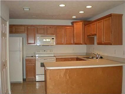 4th image of 4336 N Fulton Ave