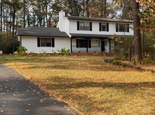 457 Cascade Dr, Lilburn, GA 30047