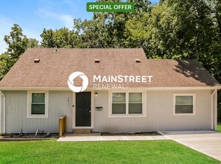 2411 E 77th St, Kansas City, MO 64132