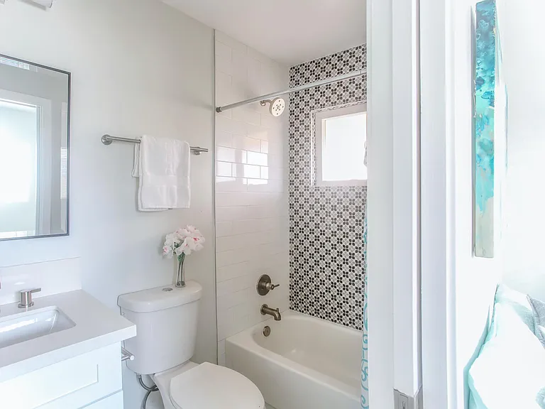 4205 Noyes St #11 — Photo 12