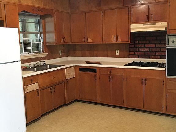 2nd image of 2403 Eloise Cir