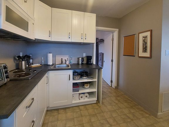 3rd image of 1811 Sacramento St #A