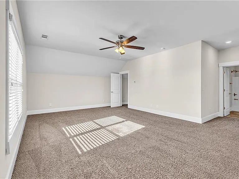 212 Blue Point Pkwy — Photo 35