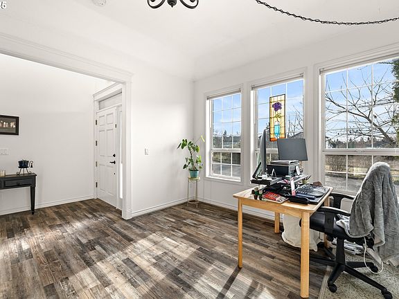 3rd image of 12021 SE Summer Pl