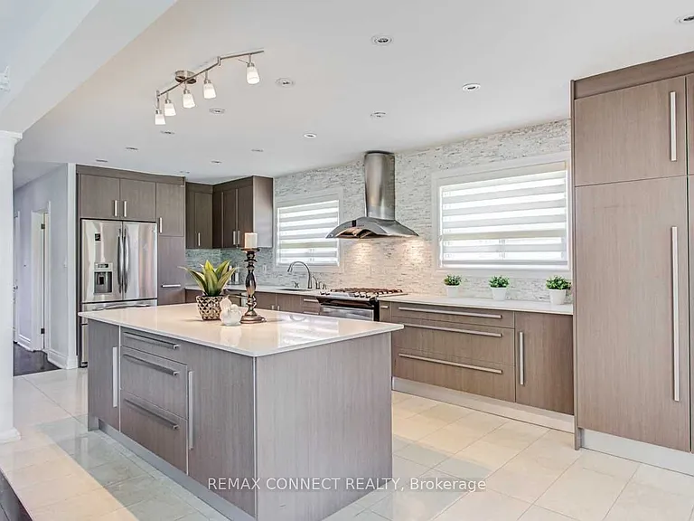 107 Sweeney Dr — Photo 4
