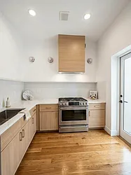 298 Halsey Street, #1