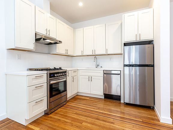 4th image of 13 Dolores St #14