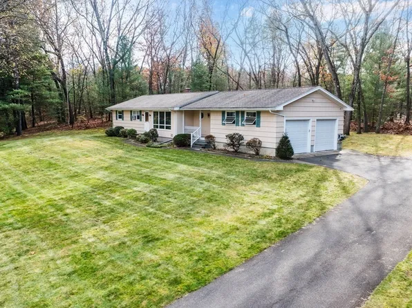 5 Glenn Dr, South Hadley, MA 01075