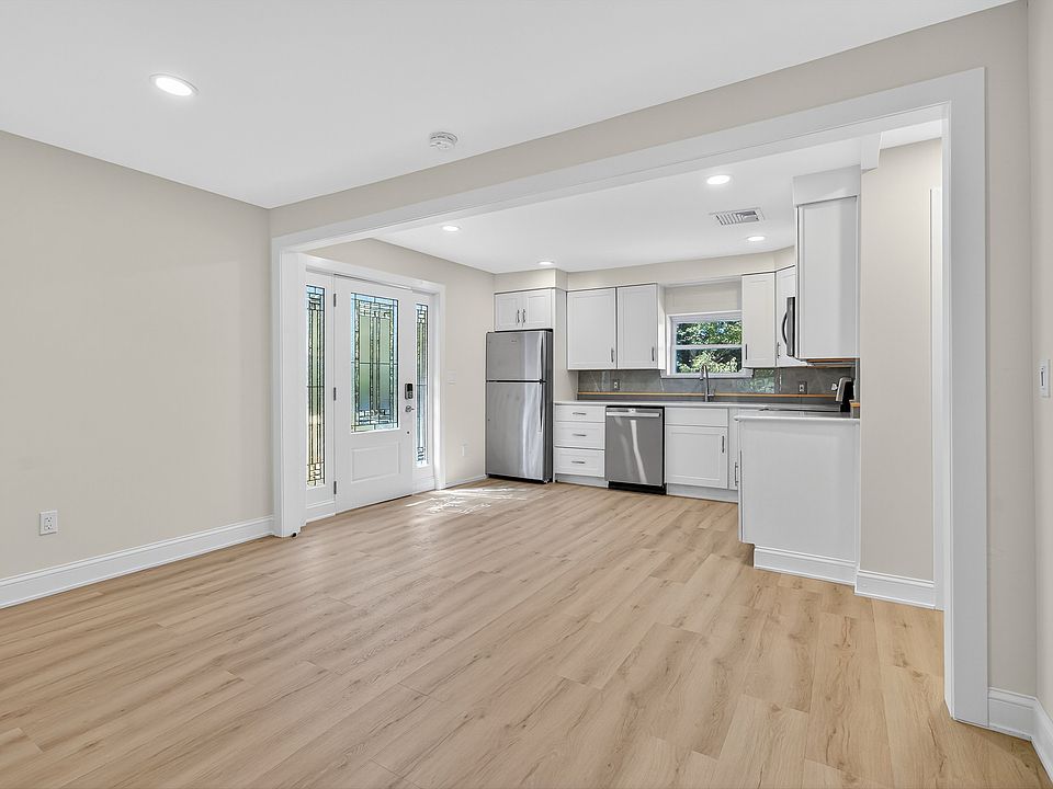 1st image of 50 Dubois St #2