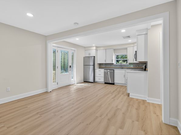 50 Dubois St #2