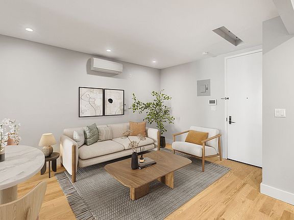 3rd image of 473 Kosciuszko St #2B