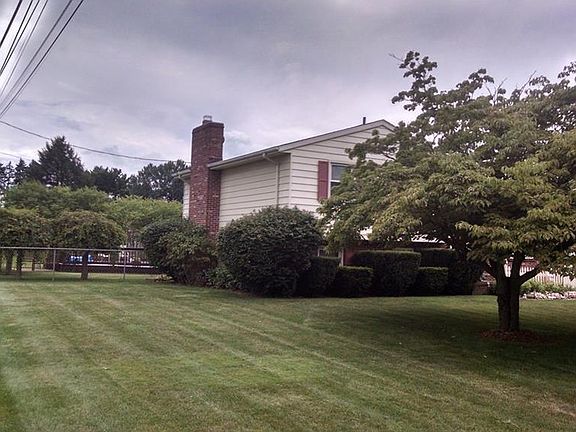 2nd image of 5454 Francesca St