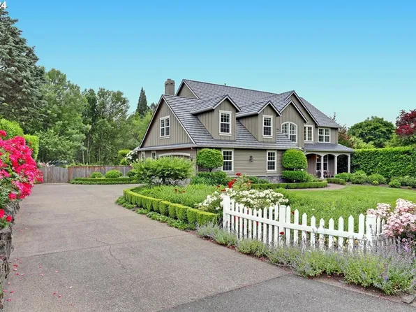 8530 SW Fairway Dr, Portland, OR 97225