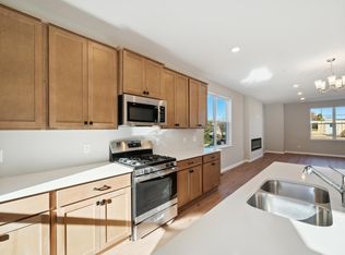 7652 Cruise Way, Inver Grove Heights, MN 55076