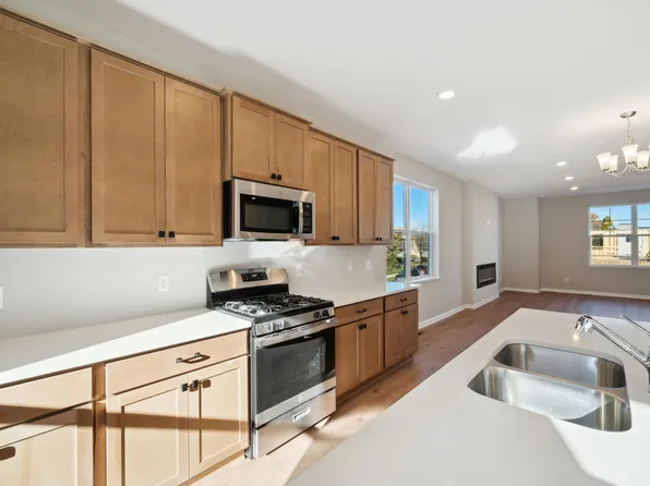7652 Cruise Way, Inver Grove Heights, MN 55076