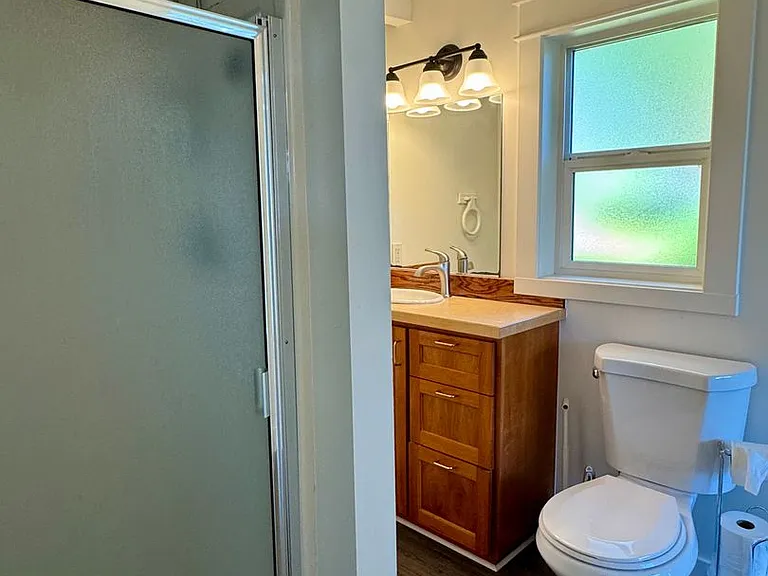 7862 NE Yeomalt Point Dr — Photo 12