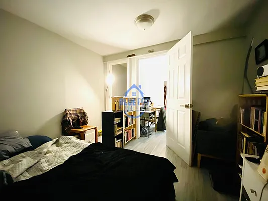 Rented by Blue Egg Realty Corp | media 36