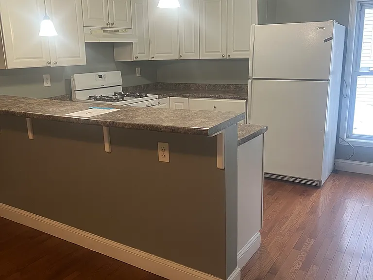 623 Coffeen St #B — Photo 1