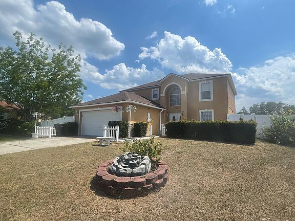 2nd image of 1502 Fort Meade Pl